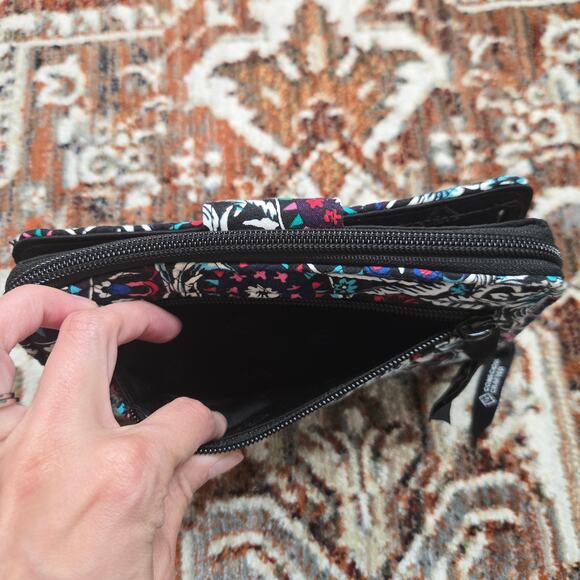 Vera Bradley RFID Turnlock Wallet Stained Glass Medallion Blue Colorful Travel - Picture 5 of 7
